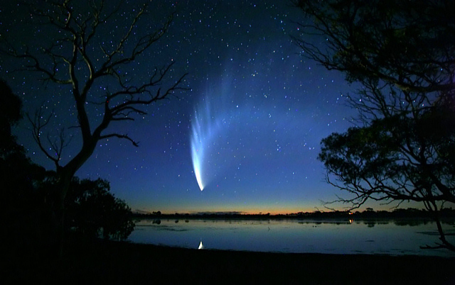 دنباله دار مک نات Comet McNaught 2007