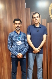 بنده در کنار آروین صداقت کیش